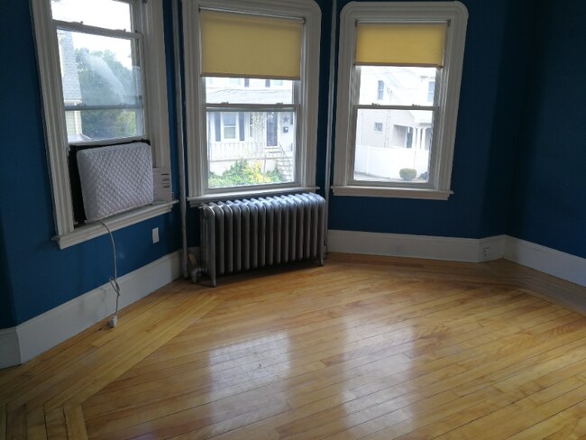 Primary Photo - 34 Hume Ave