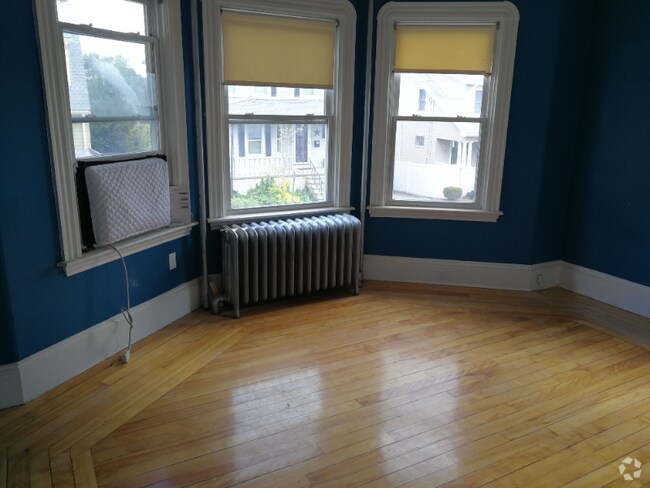 Building Photo - 34 Hume Ave