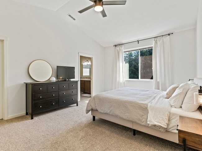 Building Photo - Stylish 3bd 2ba Home in Jackie's Landing n...