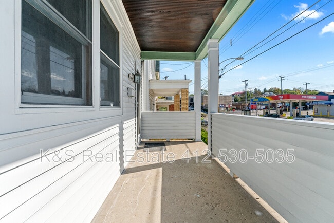 Building Photo - 1043 Mt Oliver St