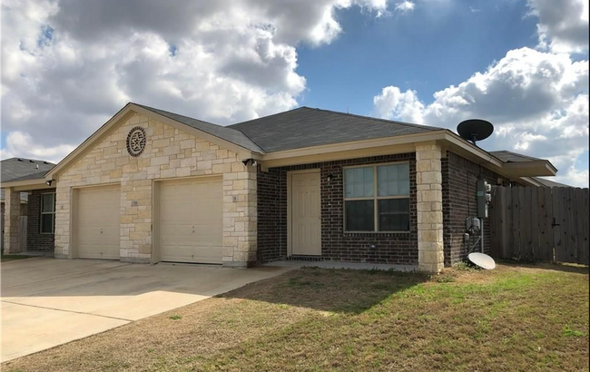 Primary Photo - 1306 Loyal Ln