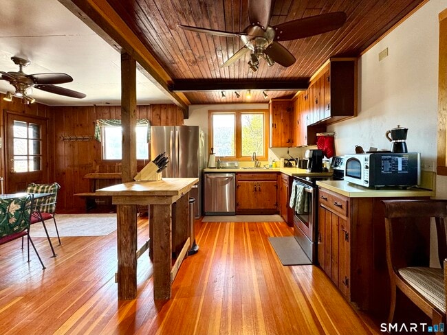 Building Photo - 10 Sunset Trail