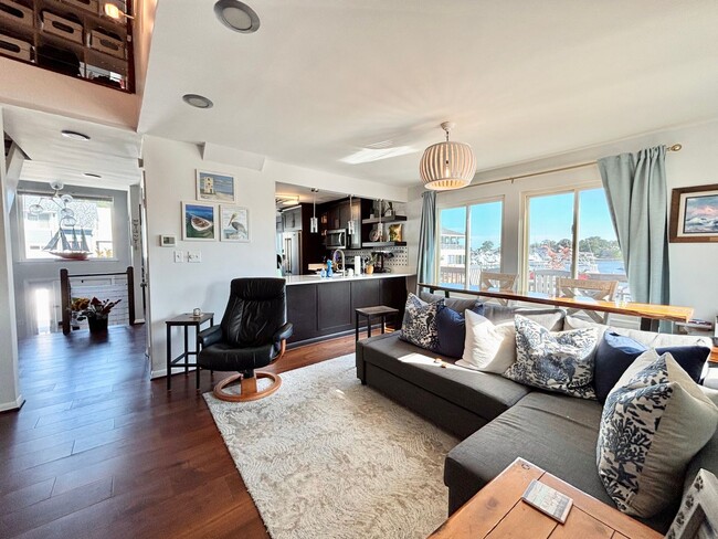 Building Photo - Stunning Virginia Beach Condo with Waterfr...