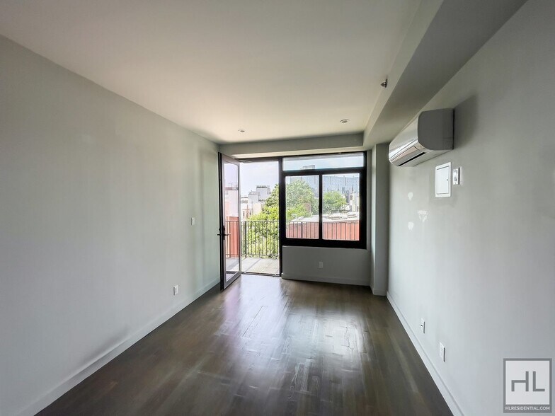 Building Photo - Bushwick Avenue / Spacious 2-Bed 1-Bath