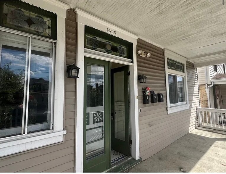 Building Photo - 1425 Methyl St