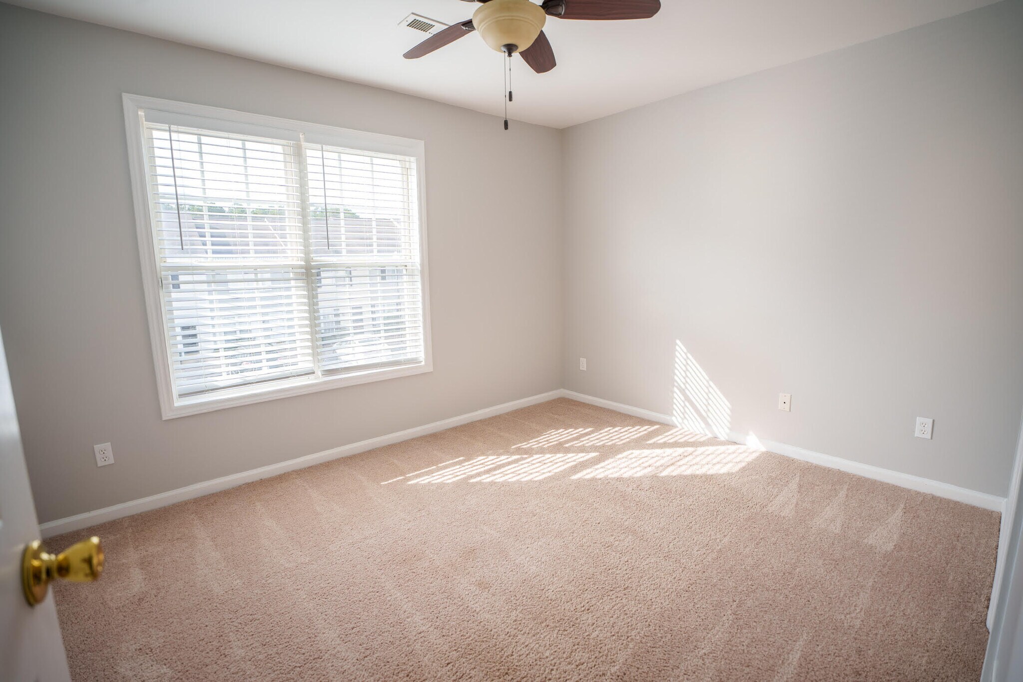 Building Photo - 19 Cheltenham Dr