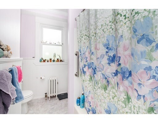 Building Photo - 11 Nelson St