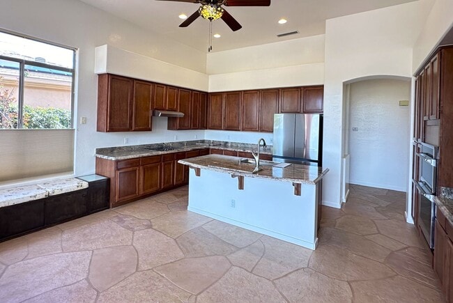 Building Photo - HOUSE - SEDONA - 4 BEDROOM HOME