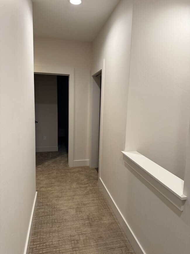 Building Photo - Beautiful 3 Bedroom 2.5 Bath in Autumn Grove