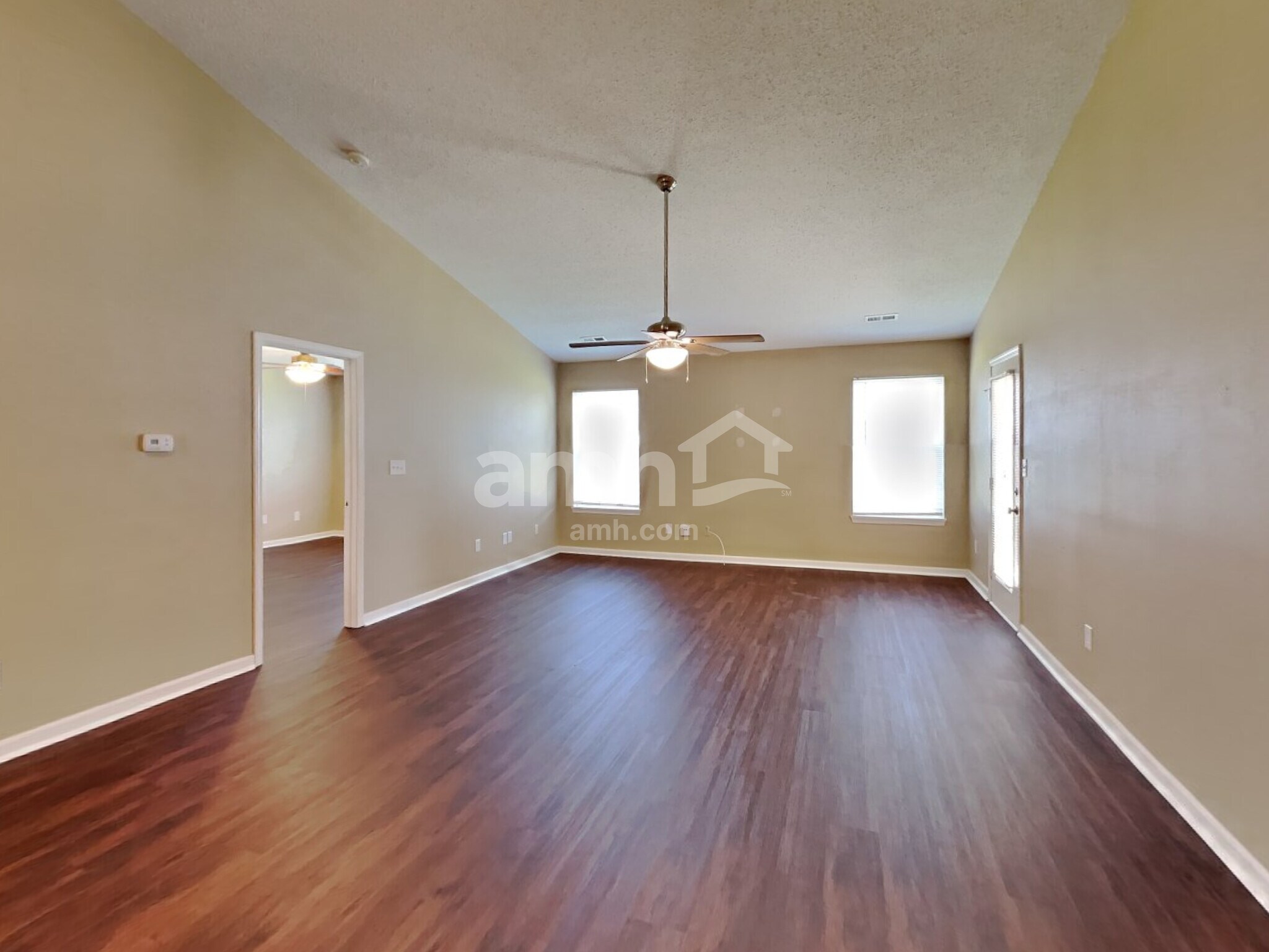Building Photo - 9734 Thomas Ln