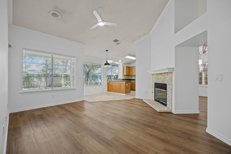 Building Photo - 8417 Cornerwood Dr