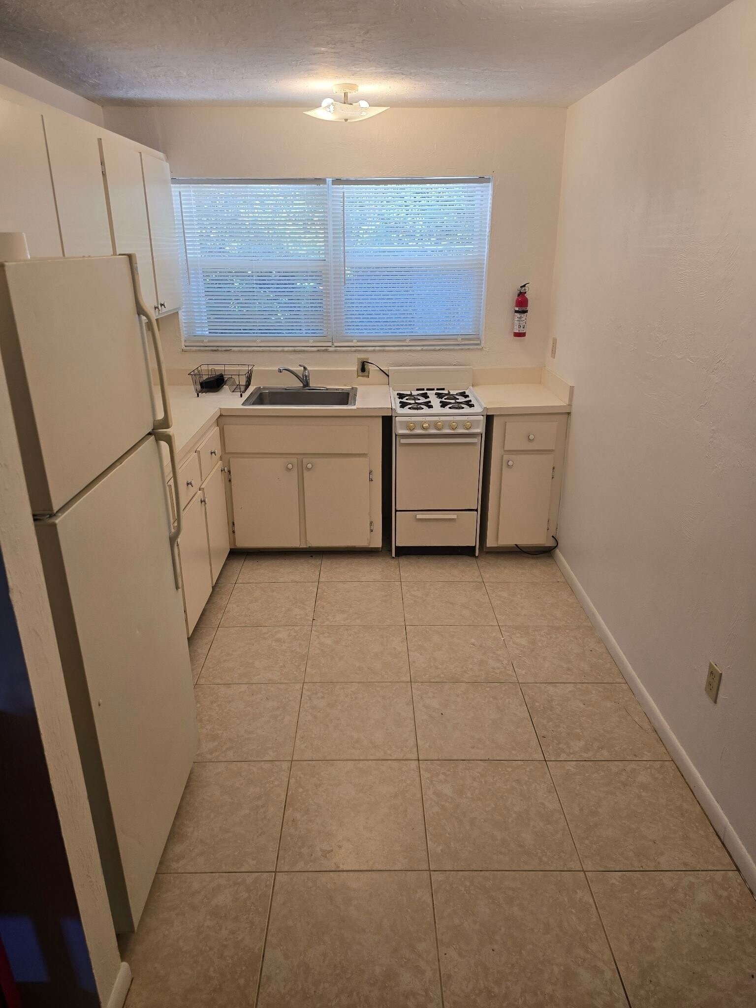 Building Photo - 1126 19th Ave N