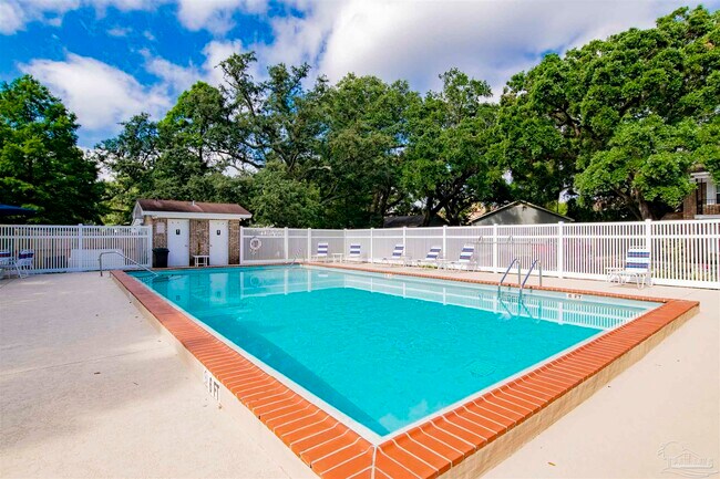 Building Photo - 3307 Kingswood Ct