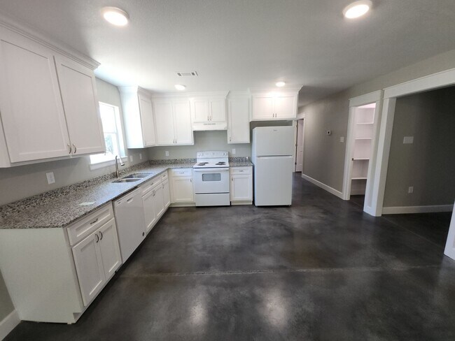 Building Photo - 1539-1539 N 2nd St