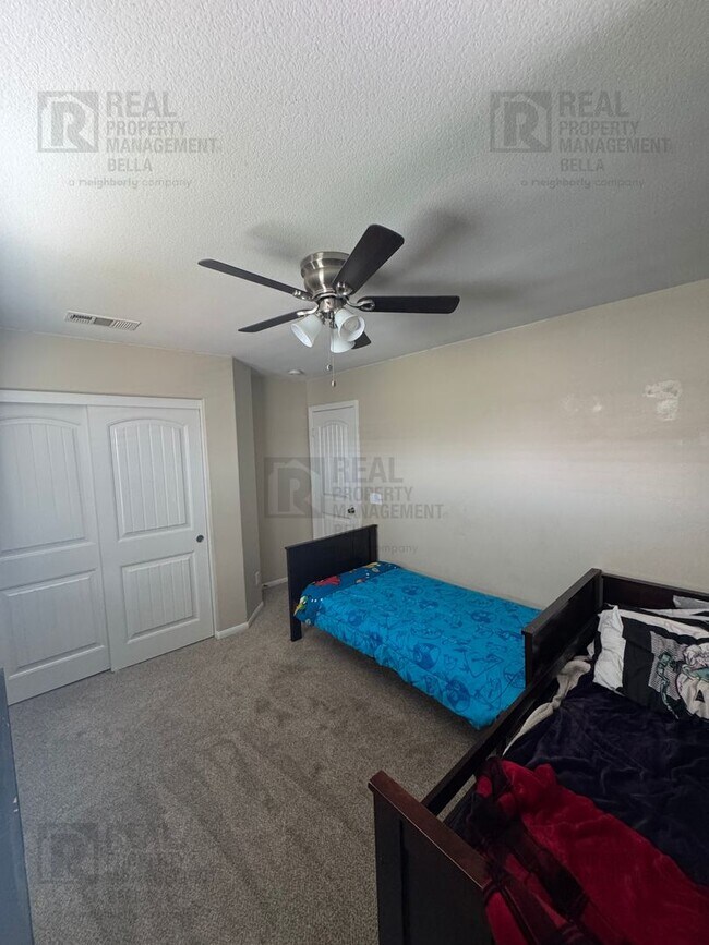 Building Photo - Resort-Style Living in Spencer’s Crossing ...