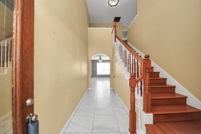 Building Photo - 4610 Plum Forest Rd