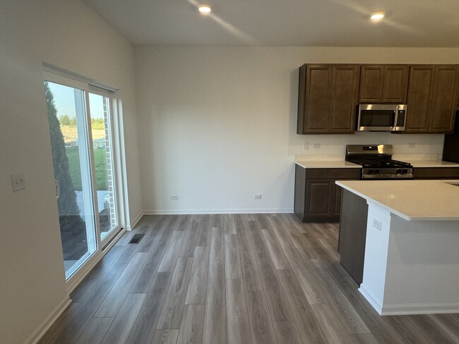 Building Photo - 2605 Dundee Dr