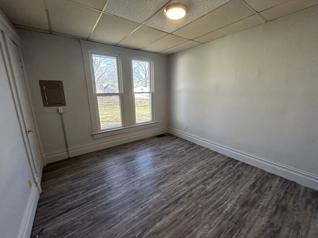 Building Photo - 505 Sheridan St