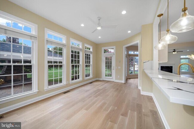 Building Photo - 27556 Paddock Trail Pl