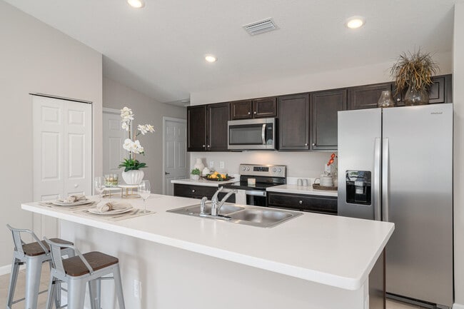 Building Photo - 3197 SW Armucher St