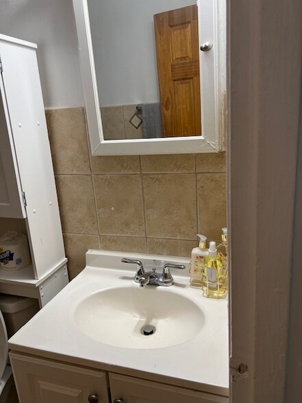 Building Photo - 24-02-2428 28th St