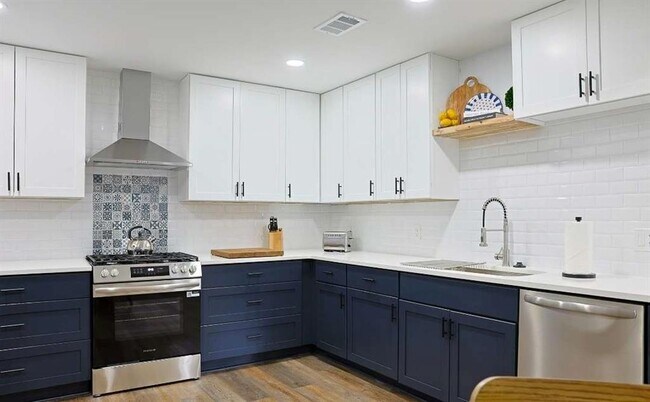 Building Photo - 2184 Skye Isles Pass SE