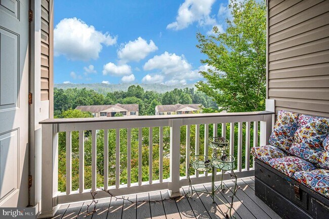 Building Photo - 75 Fern Oak Cir