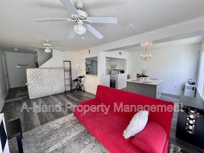 Building Photo - 439 Coconut Palm Way