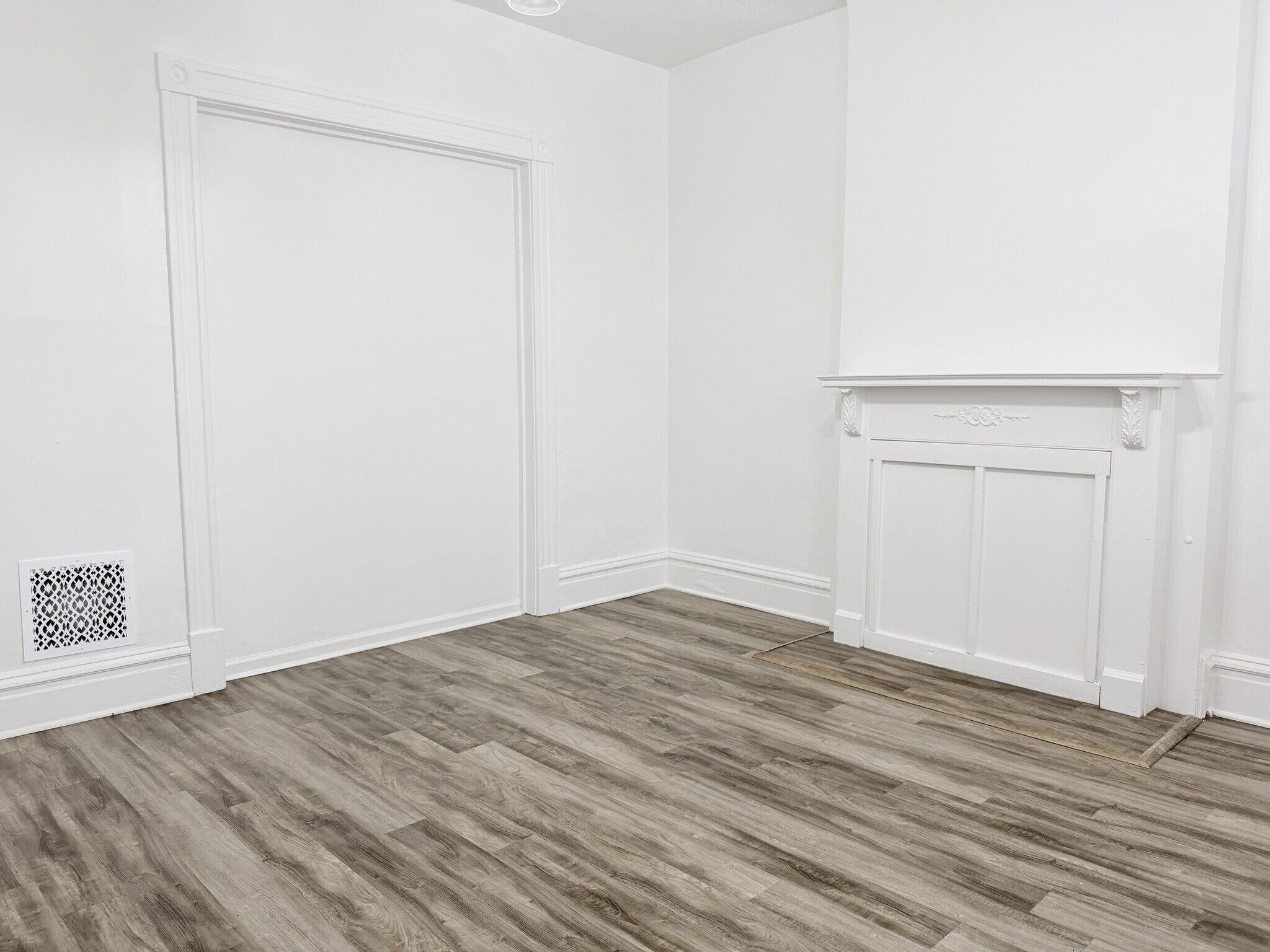 Building Photo - 3452 Alberta St