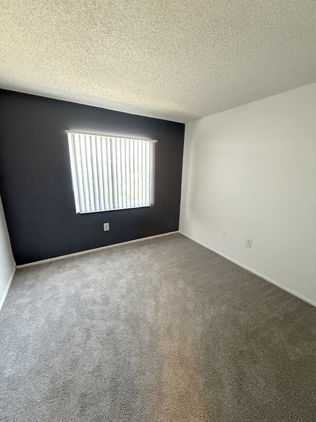 Building Photo - 2527 N Alafaya Trail