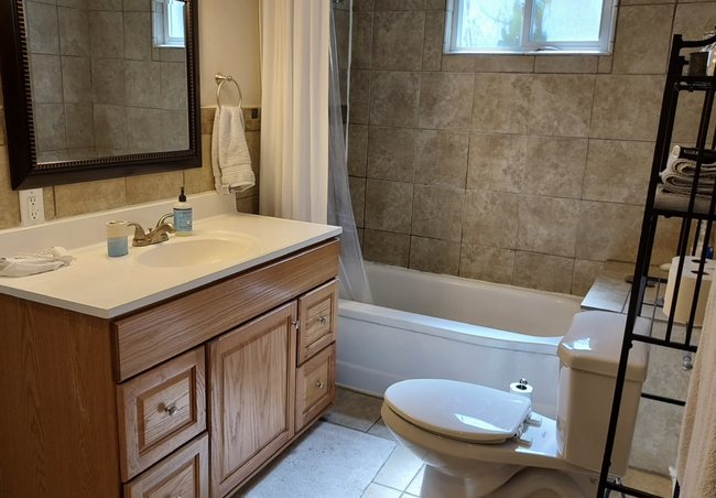 Bathroom - 3061 W 37th Ave