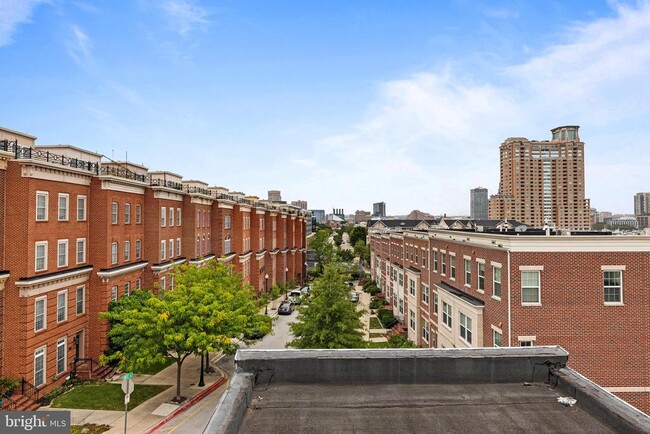 Building Photo - 521 Gittings St