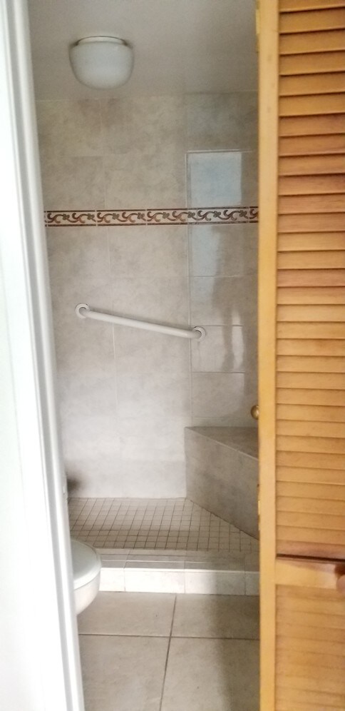 Building Photo - 9135 SW 125th Ave