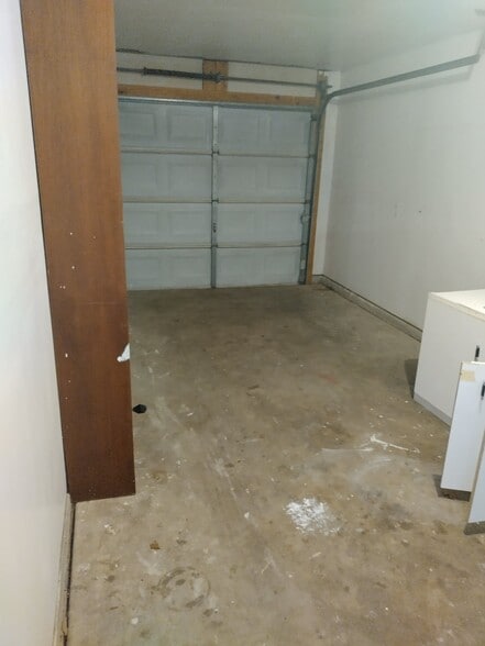 Building Photo - 4403 S Roberts St
