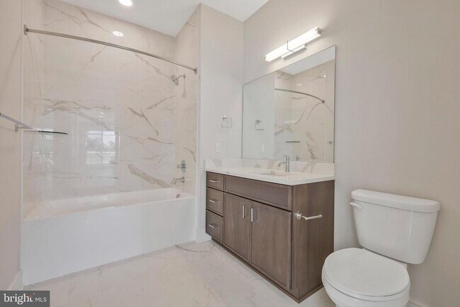 Building Photo - 635 Slaters Ln