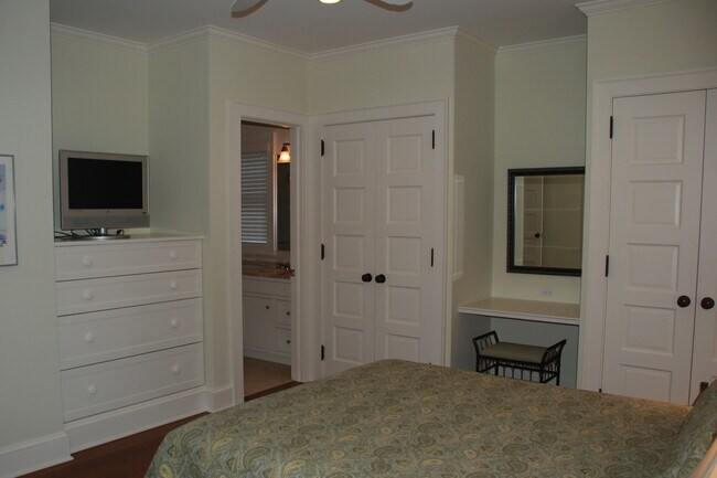 Building Photo - 29 McGuirk St