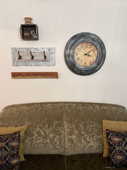 Building Photo - 12102 Carriage Ct SE