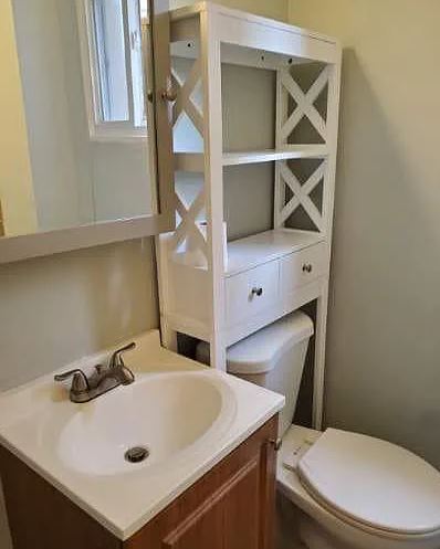 Bathroom - 2026 S Cleveland St