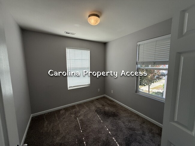 Building Photo - 108 Pilot Ct