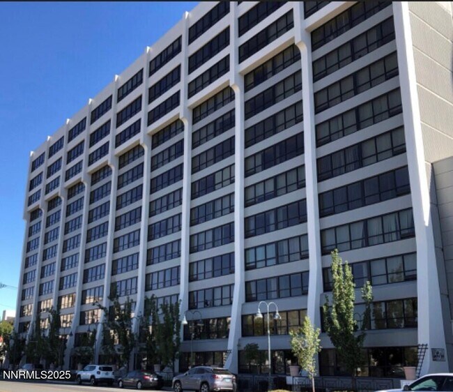 Building Photo - 450 N Arlington Ave