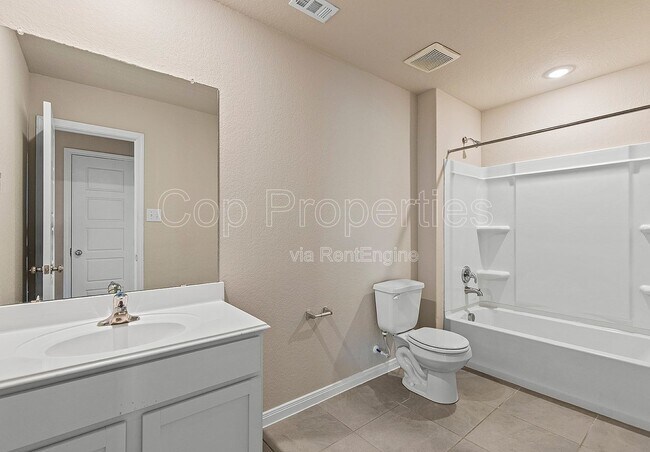 Building Photo - 5103 Topaz Bnd