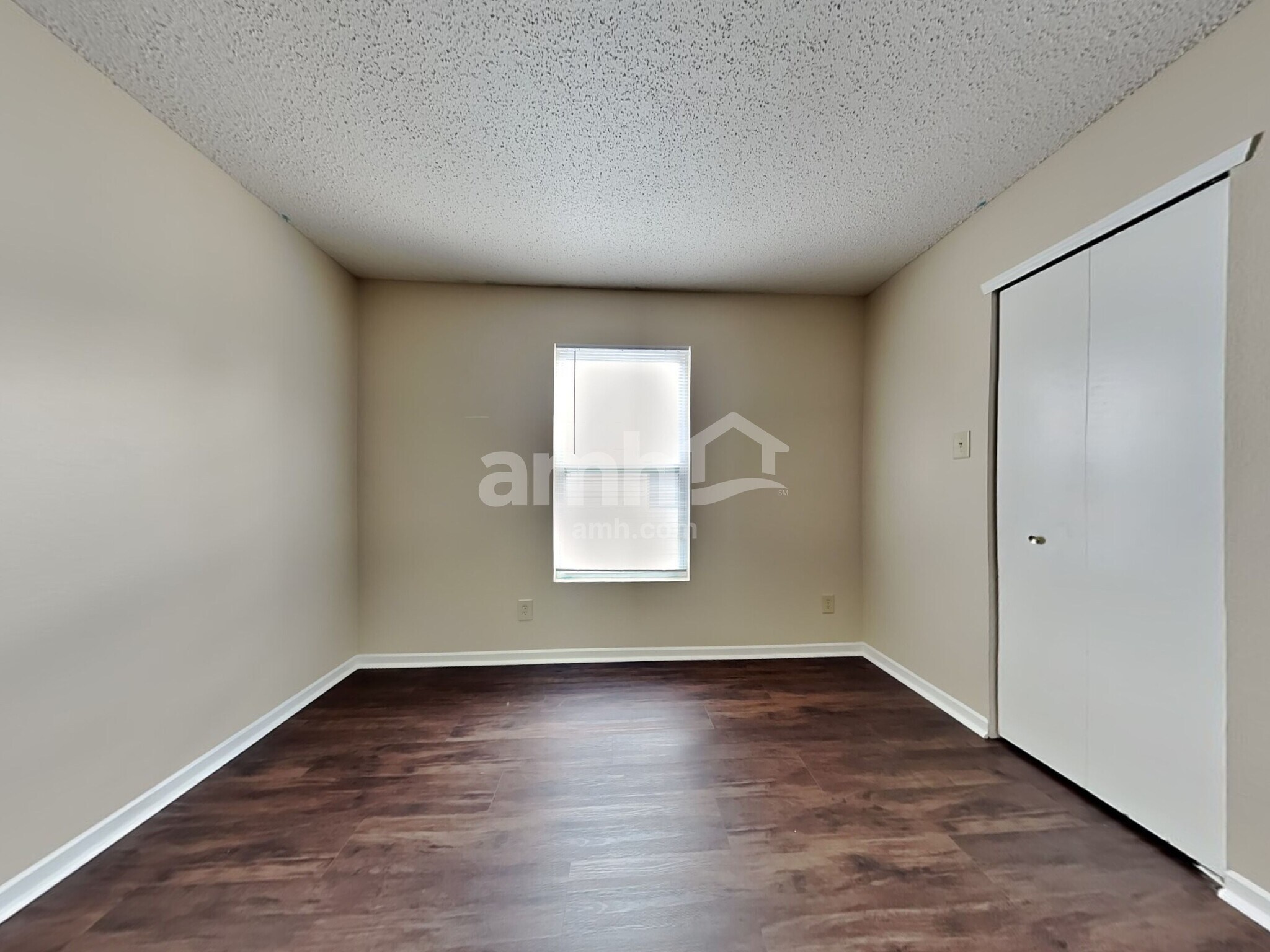 Building Photo - 1212 N Aberdeen Dr