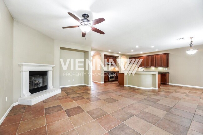 Building Photo - 1014 Waterford Dr