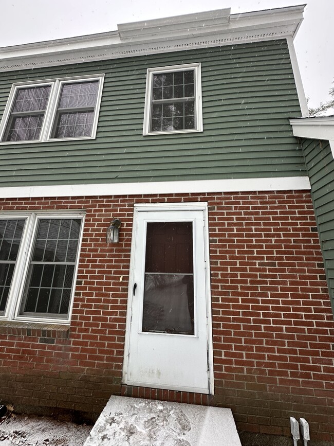 Building Photo - 1 Colburn Dr