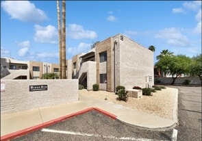 Building Photo - 1065 W 1st St