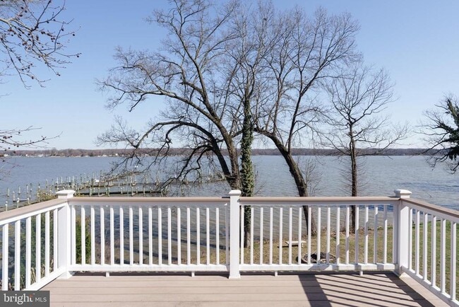 Building Photo - 26 Park Ln