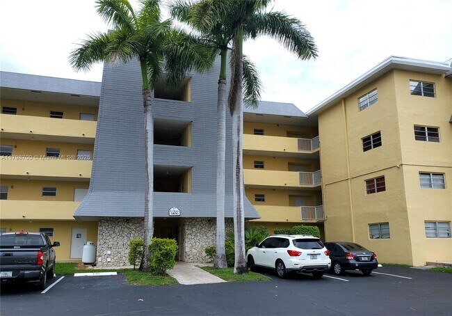 Building Photo - 7410 SW 82nd St