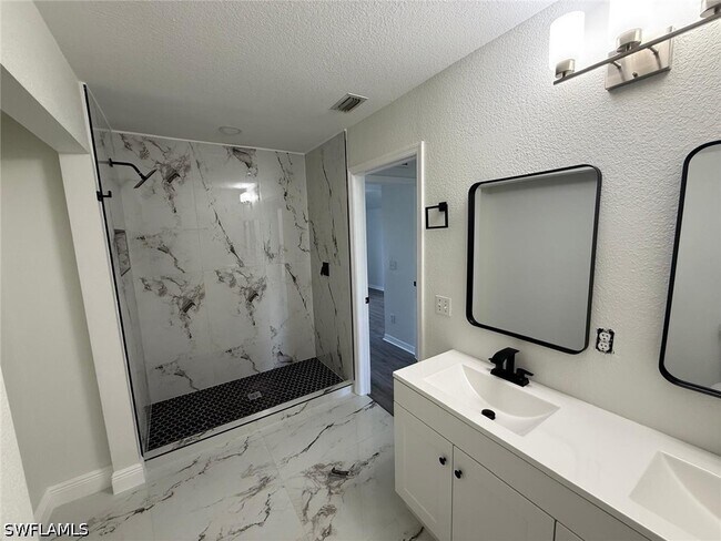 Building Photo - 5248 Confederate Dr