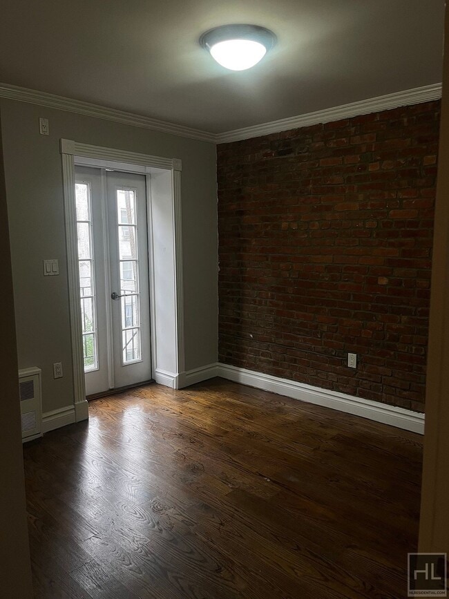 Building Photo - East 9th Street