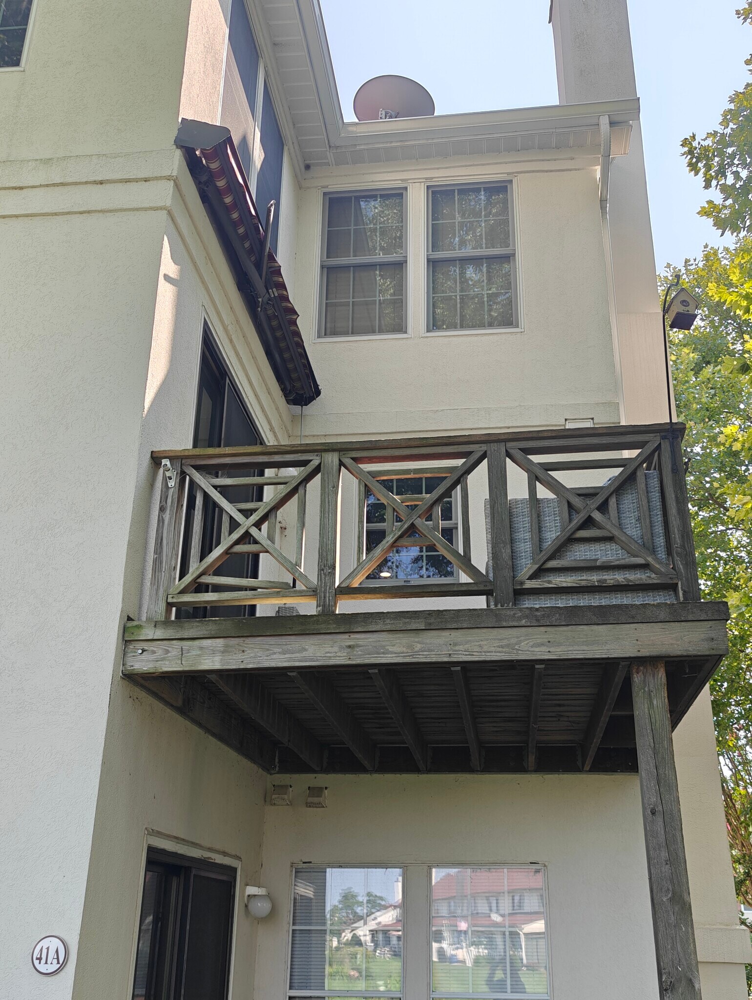 The deck out back. - 41A Queen Catherine Ct